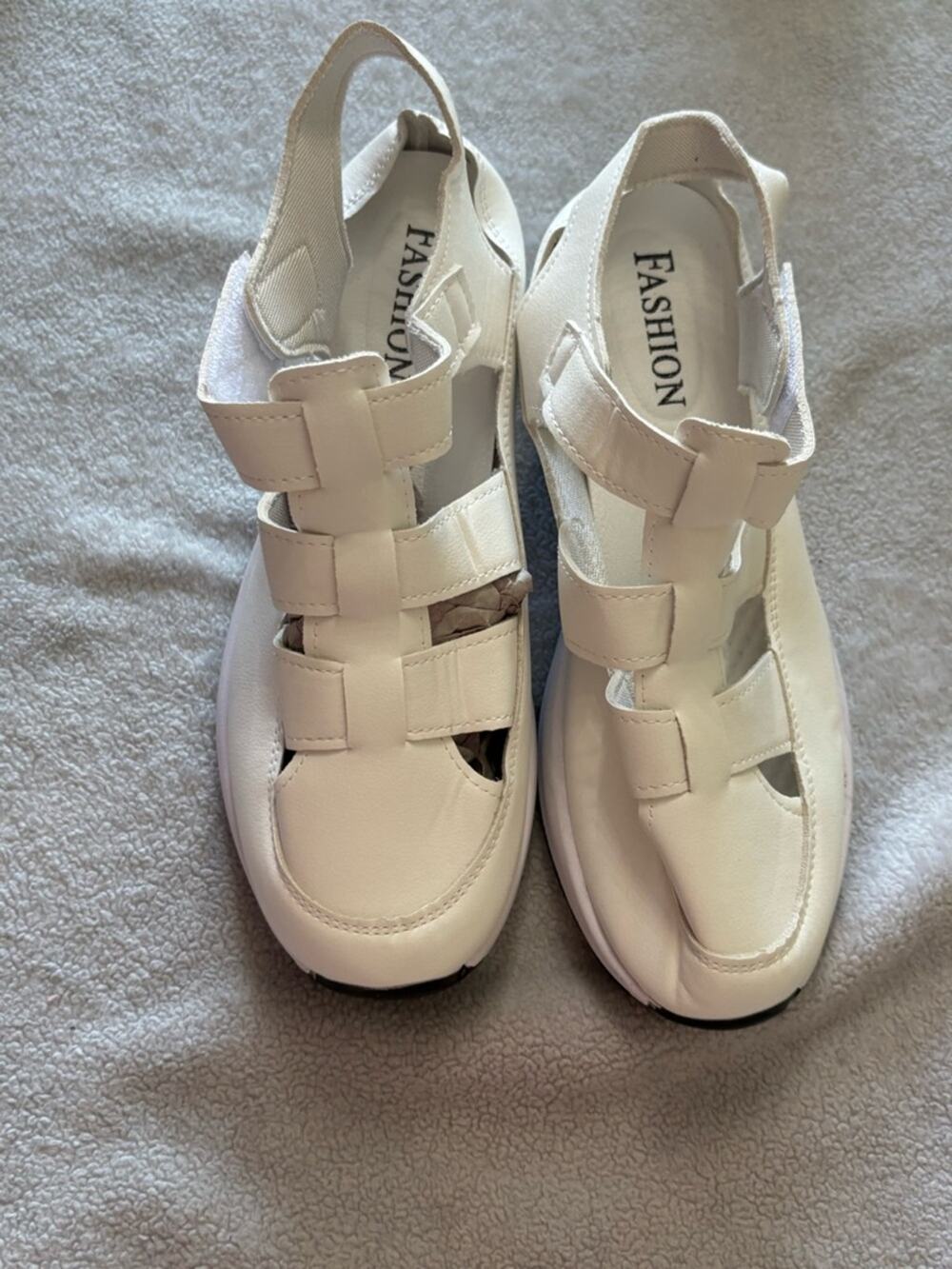 White Chunky Sport Sandals Velcro Straps EU 40 US 9 Platform Style